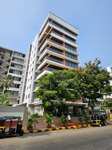 4 BHK Nidhi Towers in Juhu